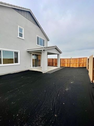 5080 Lone Star Way, Roseville, CA 95747