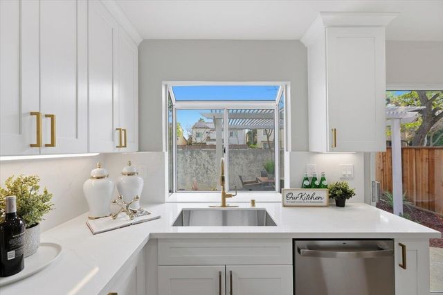 1274 Elkwood Dr, Milpitas, CA 95035