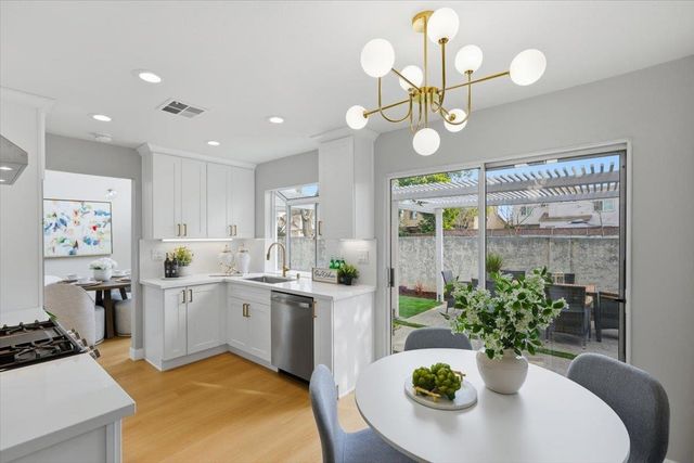 1274 Elkwood Dr, Milpitas, CA 95035