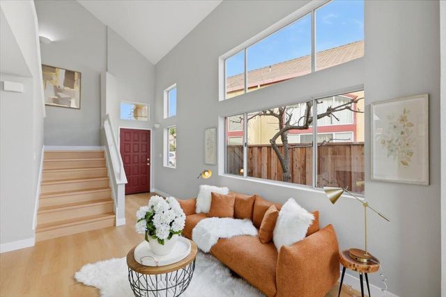 1274 Elkwood Dr, Milpitas, CA 95035