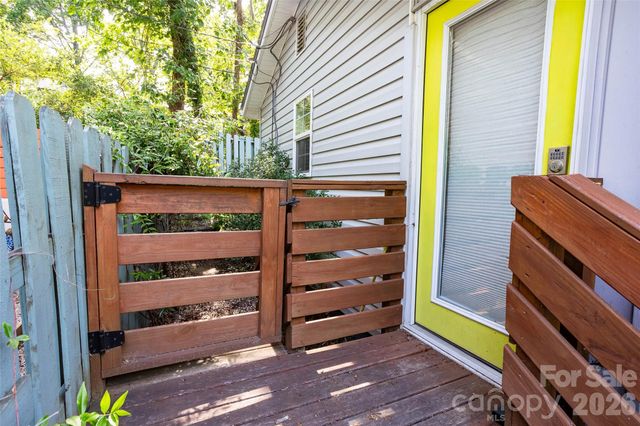 24 Rhododendron Drive, Asheville, NC 28805