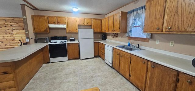 18492 Raymond Drive SE, Cass Lake, MN 56633
