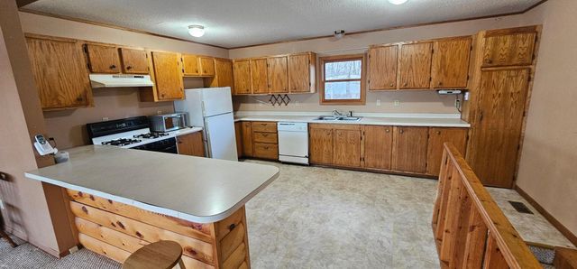 18492 Raymond Drive SE, Cass Lake, MN 56633