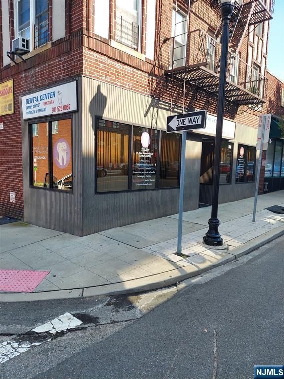 7 E Ward Street, Hackensack, NJ 07601