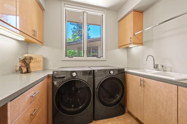 15090 Grand Knoll Dr, Meadow Vista, CA 95722