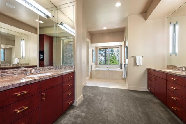 15090 Grand Knoll Dr, Meadow Vista, CA 95722