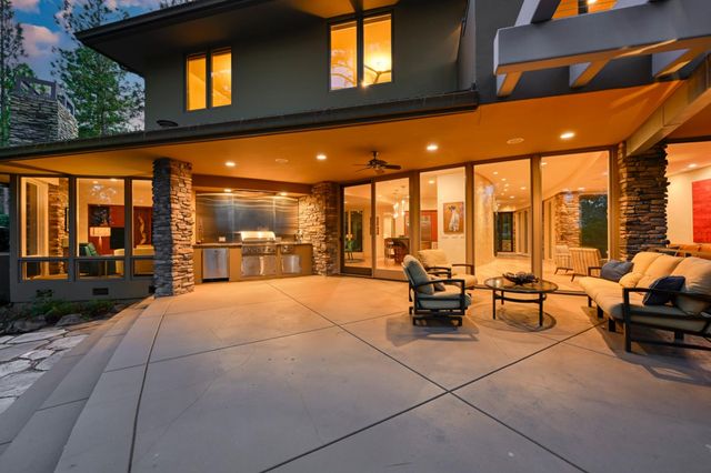 15090 Grand Knoll Dr, Meadow Vista, CA 95722