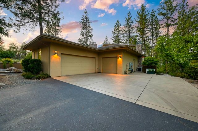 15090 Grand Knoll Dr, Meadow Vista, CA 95722