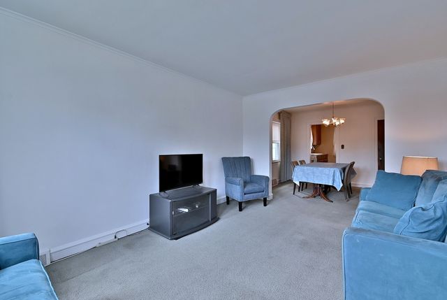 2852 N Meade Avenue, Chicago, IL 60634