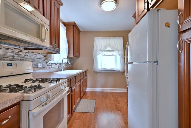 2852 N Meade Avenue, Chicago, IL 60634