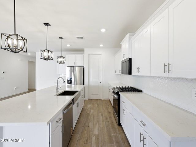 17728 W ILLINI Street, Goodyear, AZ 85338