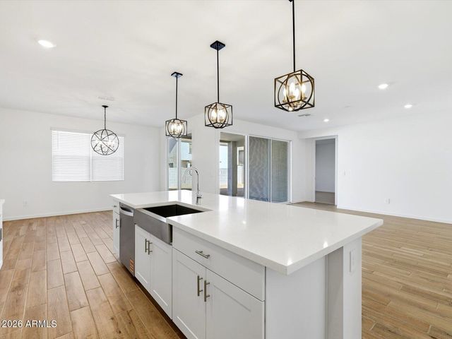 17728 W ILLINI Street, Goodyear, AZ 85338