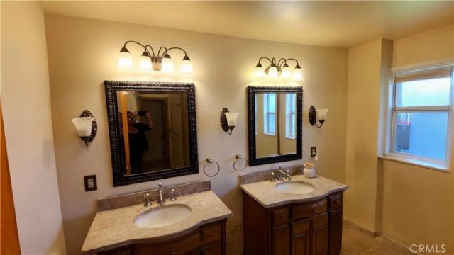 5883 Fremontia, Oak Hills, CA 92344