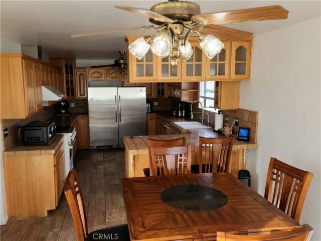 5883 Fremontia, Oak Hills, CA 92344