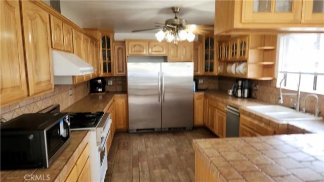 5883 Fremontia, Oak Hills, CA 92344