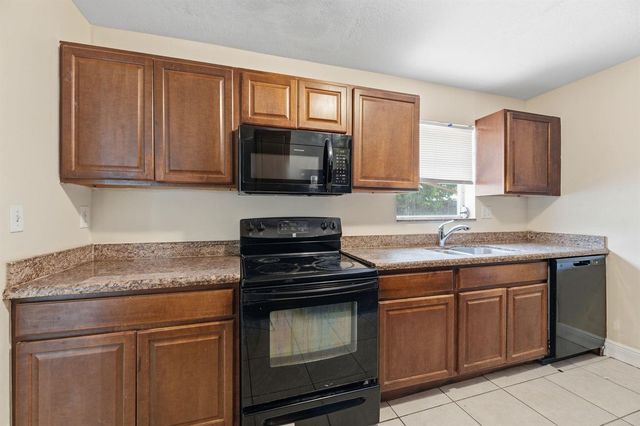 5131 SW 6th Street, Margate, FL 33068
