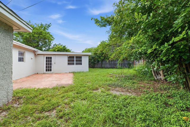 5131 SW 6th Street, Margate, FL 33068