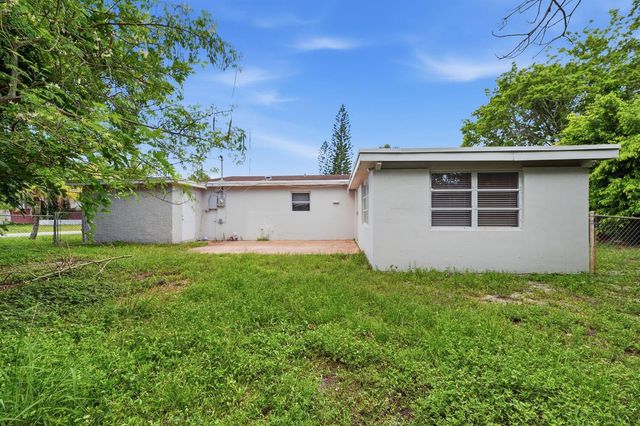 5131 SW 6th Street, Margate, FL 33068