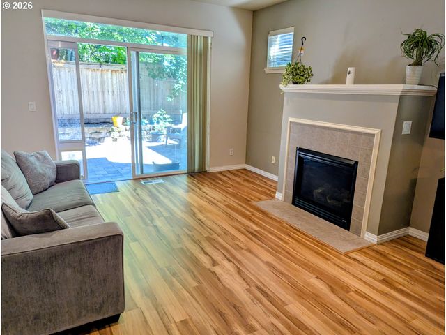 985 Se TAMANGO St, Hillsboro, OR 97123