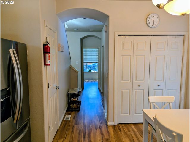 985 Se TAMANGO St, Hillsboro, OR 97123
