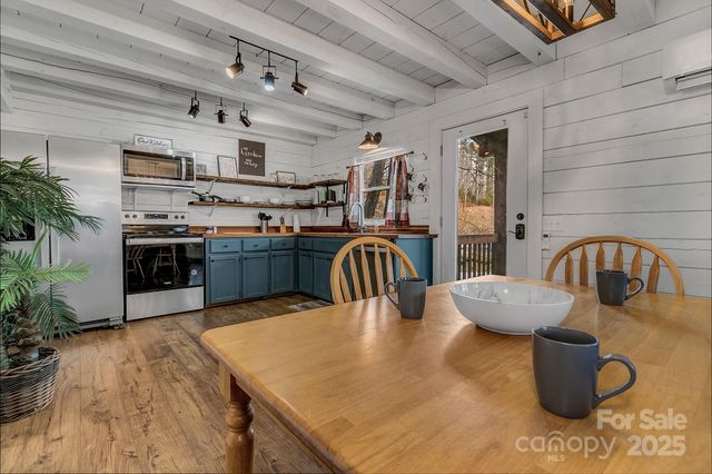 35 Creeds Cove Lane, Waynesville, NC 28785