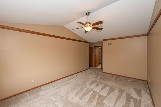 1404 Halifax Drive, Mundelein, IL 60060