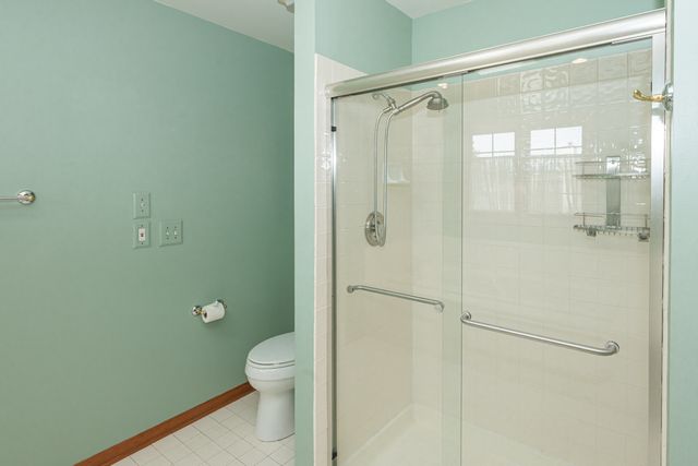 1404 Halifax Drive, Mundelein, IL 60060