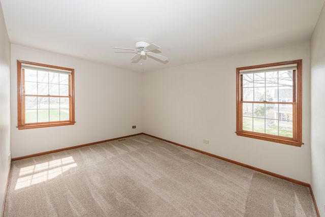 1404 Halifax Drive, Mundelein, IL 60060