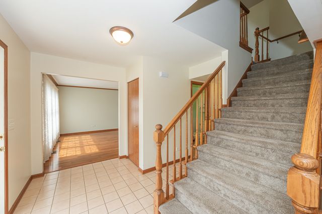 1404 Halifax Drive, Mundelein, IL 60060