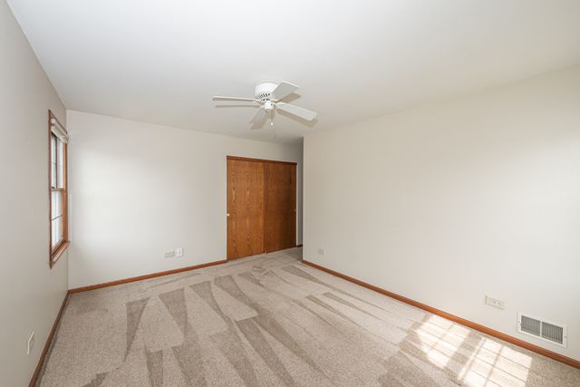 1404 Halifax Drive, Mundelein, IL 60060