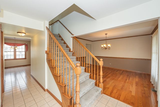 1404 Halifax Drive, Mundelein, IL 60060