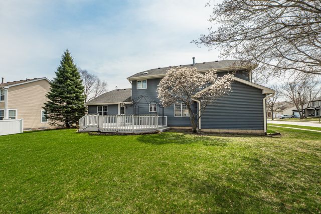 1404 Halifax Drive, Mundelein, IL 60060