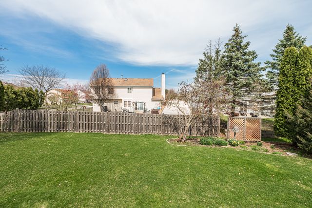 1404 Halifax Drive, Mundelein, IL 60060