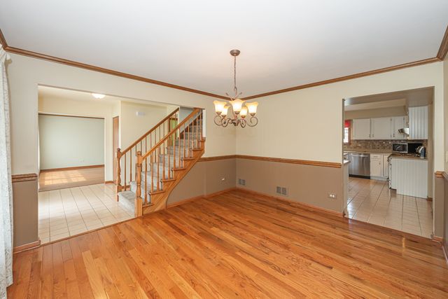 1404 Halifax Drive, Mundelein, IL 60060