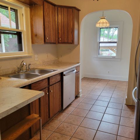 2750 14th Avenue, Moline, IL 61265