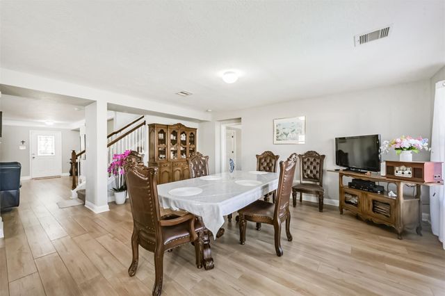 7015 Falling Cherry Place, Houston, TX 77049