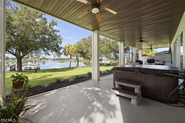 16450 Oakview CIR, Alva, FL 33920
