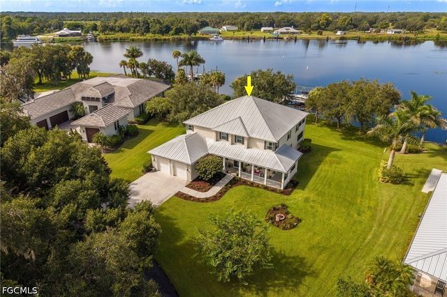 16450 Oakview CIR, Alva, FL 33920