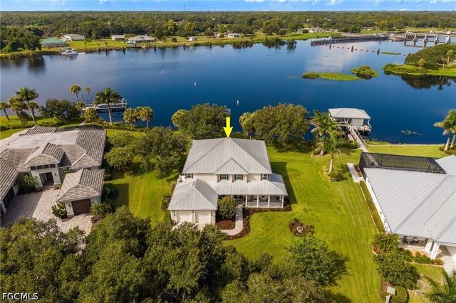 16450 Oakview CIR, Alva, FL 33920
