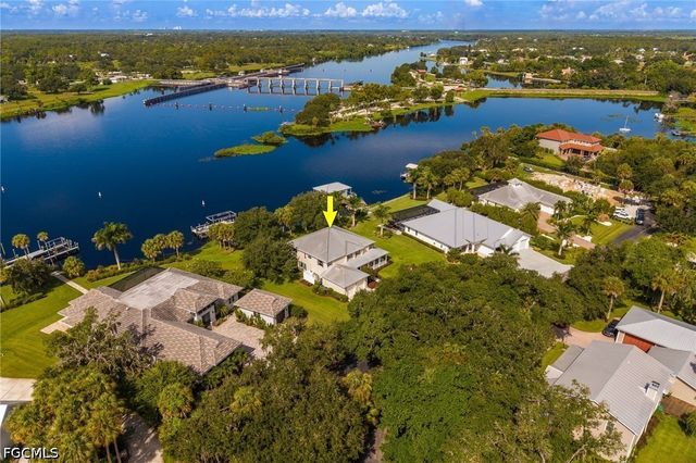 16450 Oakview CIR, Alva, FL 33920