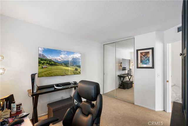686 Azure 2, Corona, CA 92879