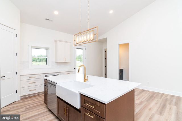8147 CHAMPION LN, Greenwood, DE 19950