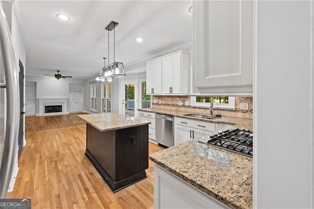 3993 Ironhill Lane, Woodstock, GA 30189