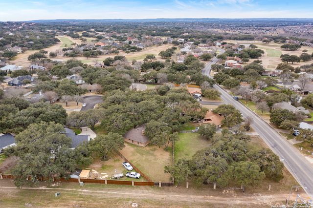 7190 FAIR OAKS PKWY, Boerne, TX 78015