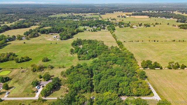 27092 S Sugar Lane, Inola, OK 74036