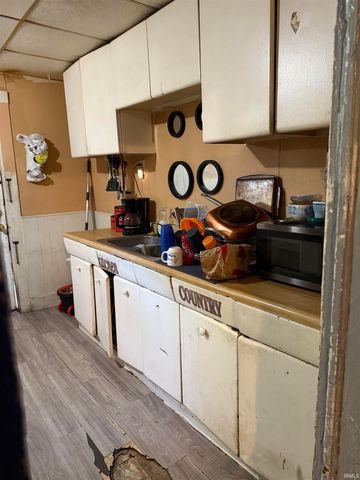 811 Pulaski Street, South Bend, IN 46619