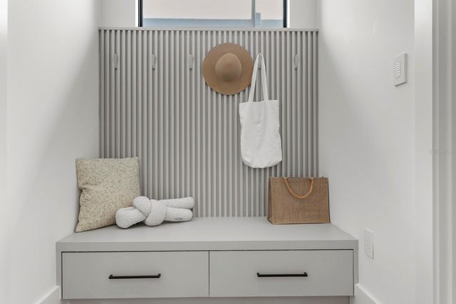 5104 W PLATT STREET, Tampa, FL 33609