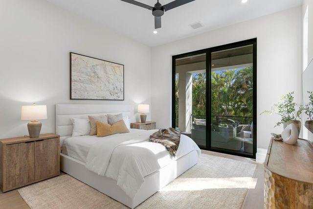 5104 W PLATT STREET, Tampa, FL 33609