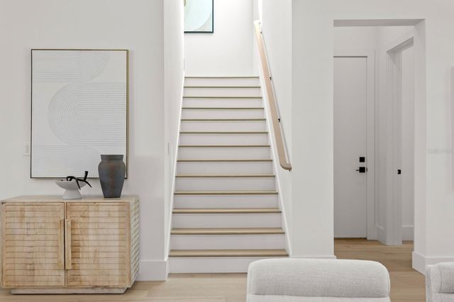 5104 W PLATT STREET, Tampa, FL 33609