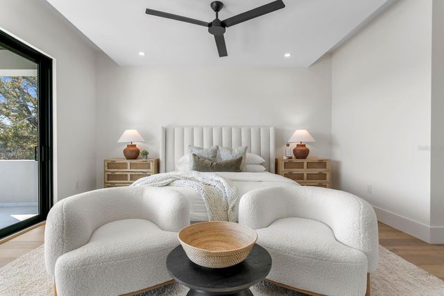 5104 W PLATT STREET, Tampa, FL 33609